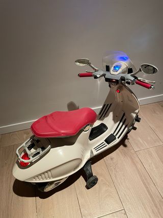 Moto Vespa Eléctrica Niña