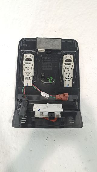 LUZ INTERIOR RENAULT CAPTUR II (4)