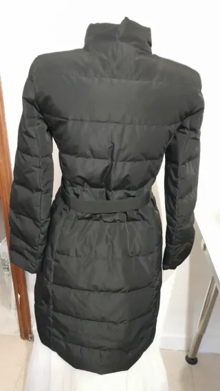 Abrigo acolchado Purificación García negro