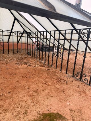 Montera de cristal y metal