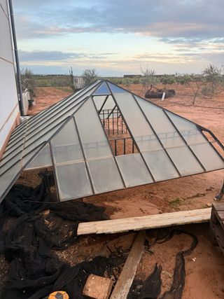 Montera de cristal y metal