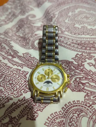 Reloj Armitron Multifunción Dorado y Plateado