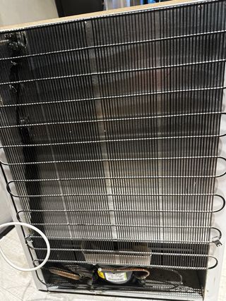 Nevera Edenox prfesional para bebidas y alimentos.