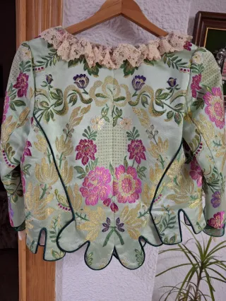 Traje de Fallera verde y rosa