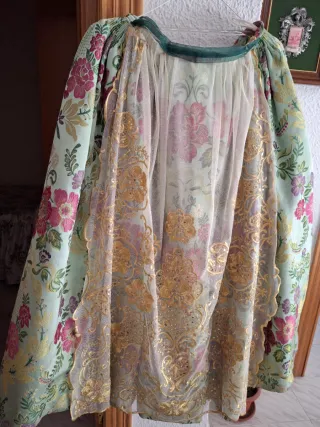 Traje de Fallera verde y rosa