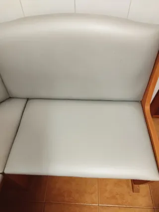 Banco Rinconera Cocina + Mesa + 2 Sillas.