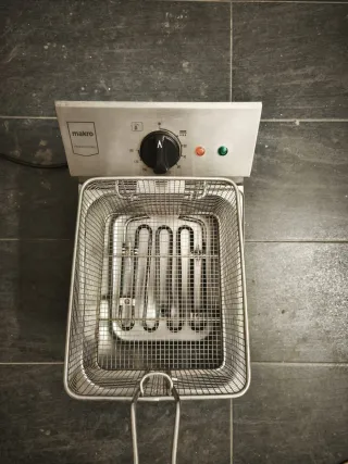 Freidora Eléctrica Makro 8L