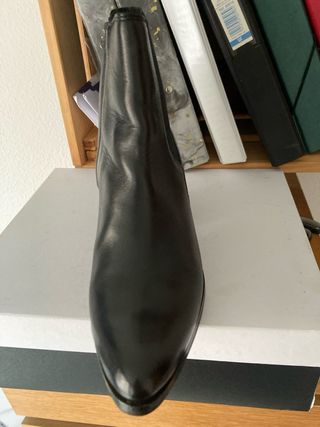 Botas de piel negras tacón. Usadas dos veces.