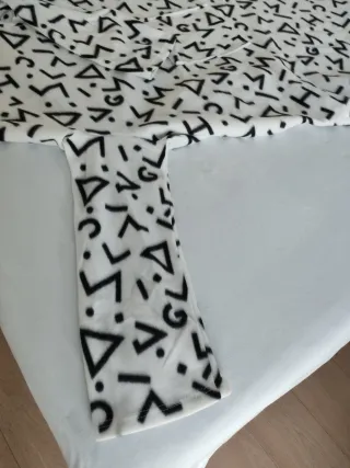 Manta Bata Polar Diseño Geométrico