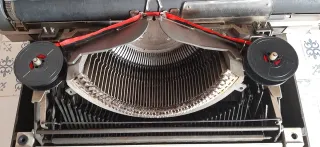 Máquina de escribir Olivetti Linea 98