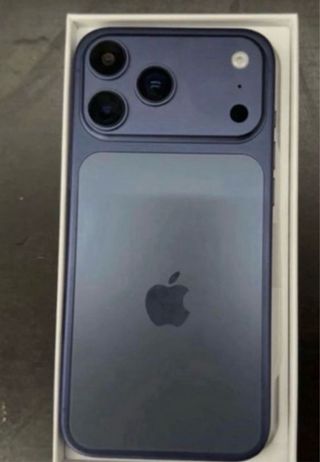iPhone 17 Pro Max Azul - Nuevo