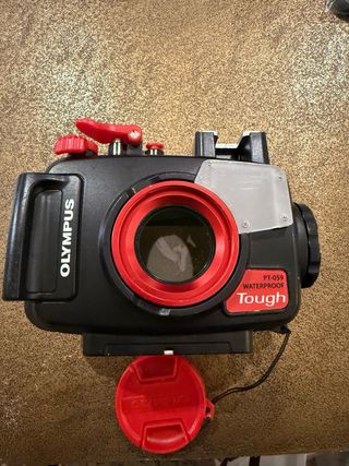 Kit Cámara Submarina Olympus + Carcasa + Foco