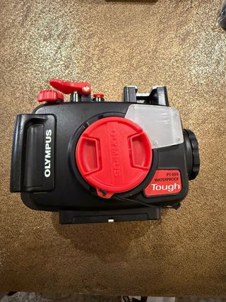 Kit Cámara Submarina Olympus + Carcasa + Foco
