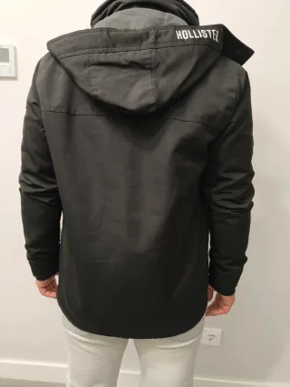 Abrigo Hollister Negro
