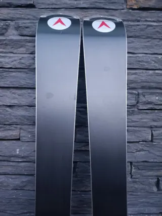 Esquís Dynastar Contact 9