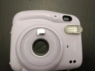 Cámara Fujifilm Instax Mini 11 Morado