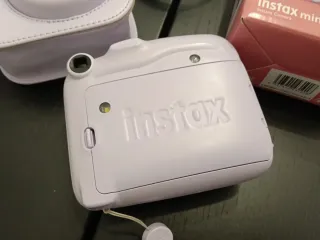 Cámara Fujifilm Instax Mini 11 Morado