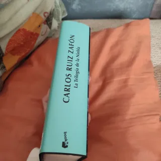 La Trilogía de la Niebla (Autores Españoles e I...