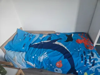 Cama infantil Ikea con colchón completa