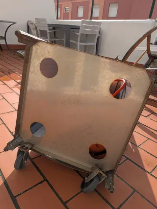 Estufa de gas con cristal roto