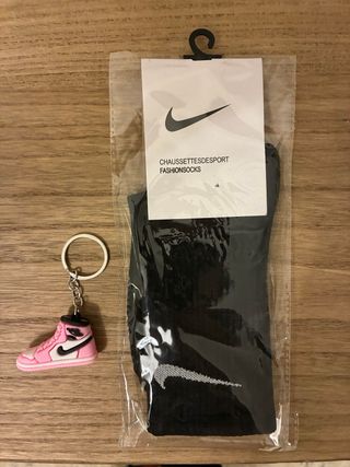 Pack Calcetines Nike + Llavero Zapatilla Rosa