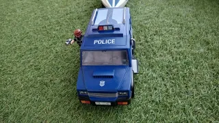 Playmobil Coche Policía y Lancha + 2 Figuras
