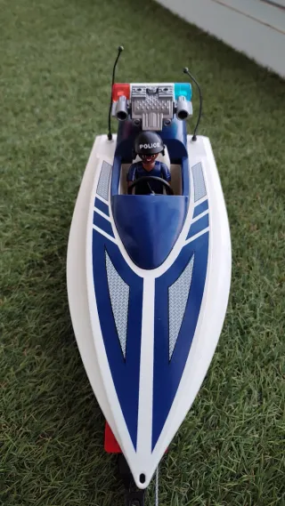 Playmobil Coche Policía y Lancha + 2 Figuras
