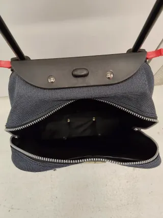 Mochila escolar negra y gris con ruedas