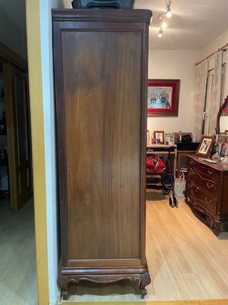 Armario antiguo 4 puertas madera noble