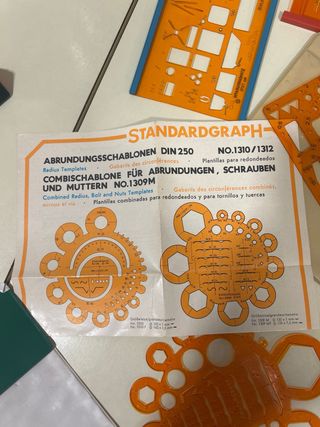 Lote plantillas dibujo técnico Standardgraph