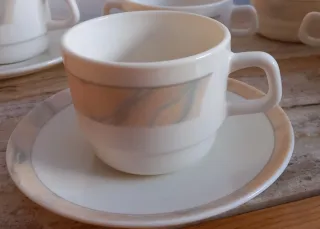 Juego tazas cafe con leche y tazas de consome