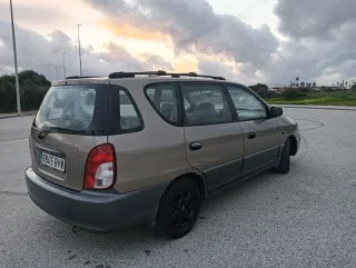 KIA Carens 2002