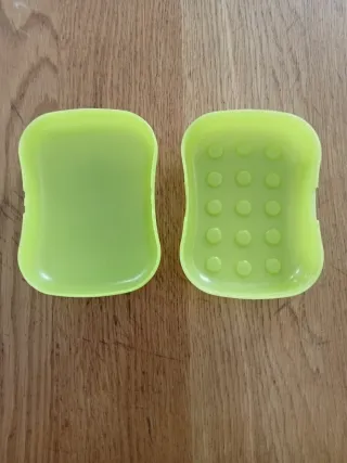 Porta sapone verde con fori