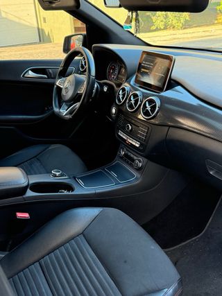 Mercedes-Benz Clase B200 AMG