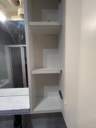 Mueble de baño con espejo