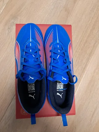 Zapatillas Puma Tacos Azul/Rojo.