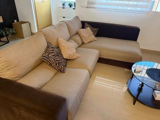 Sofá chaise longue tela beige y marrón