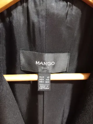 Abrigo Mango Negro Mujer