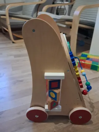 Andador bebé madera con actividades