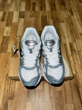 Asics Gel Kayano 14 Plata/Blanco