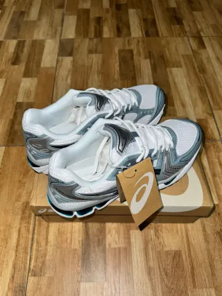 Asics Gel Kayano 14 Plata/Blanco