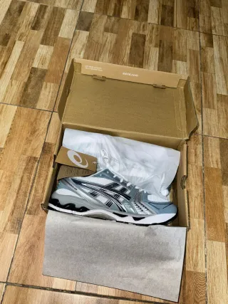 Asics Gel Kayano 14 Plata/Blanco