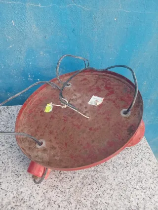 Lámpara de mesa roja vintage