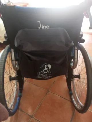 Silla de ruedas plegable