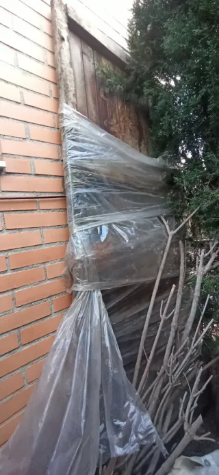 Puerta antigua madera mobila