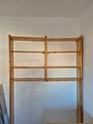 Estanterías de madera auténtica