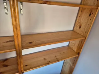 Estanterías de madera auténtica