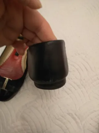 Manoletinas CH Piel Negra Hebilla Logo