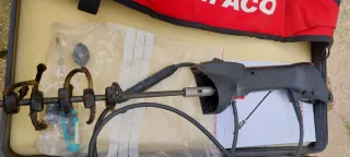 Herramienta para aclarar flores de melocotonero