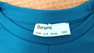 Camiseta azul manga larga con nudo